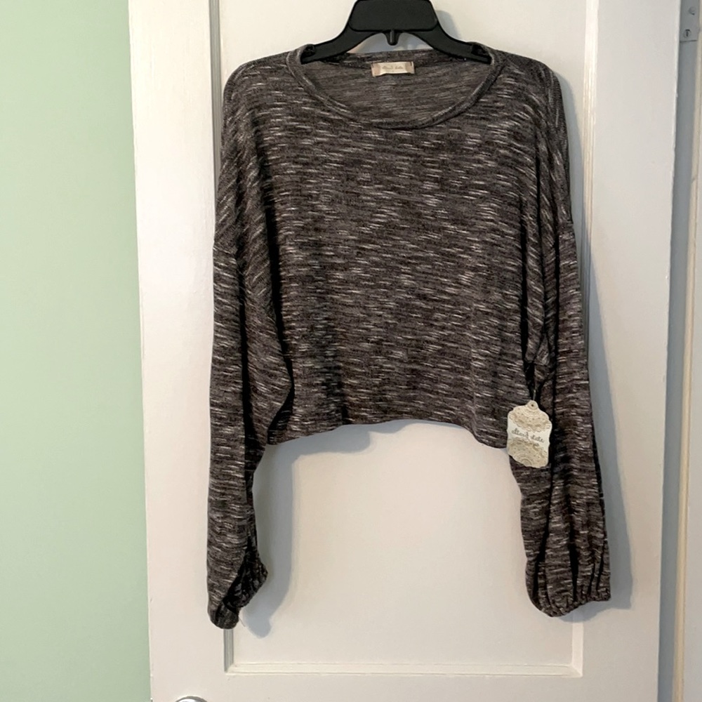 Altar’d State NWT cropped Gray Sweater with Balloon Sleeves!